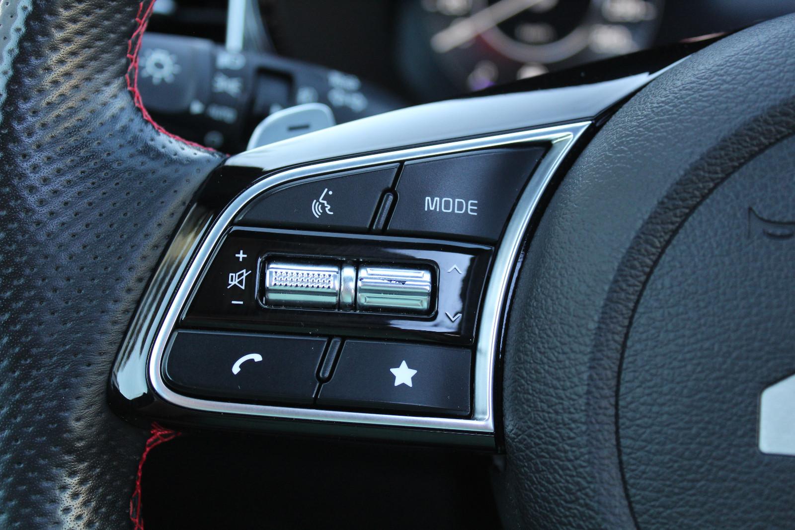 Kia ProCeed GT+PANO+El.Sitz Memory+BOSE+Klappen AGA
