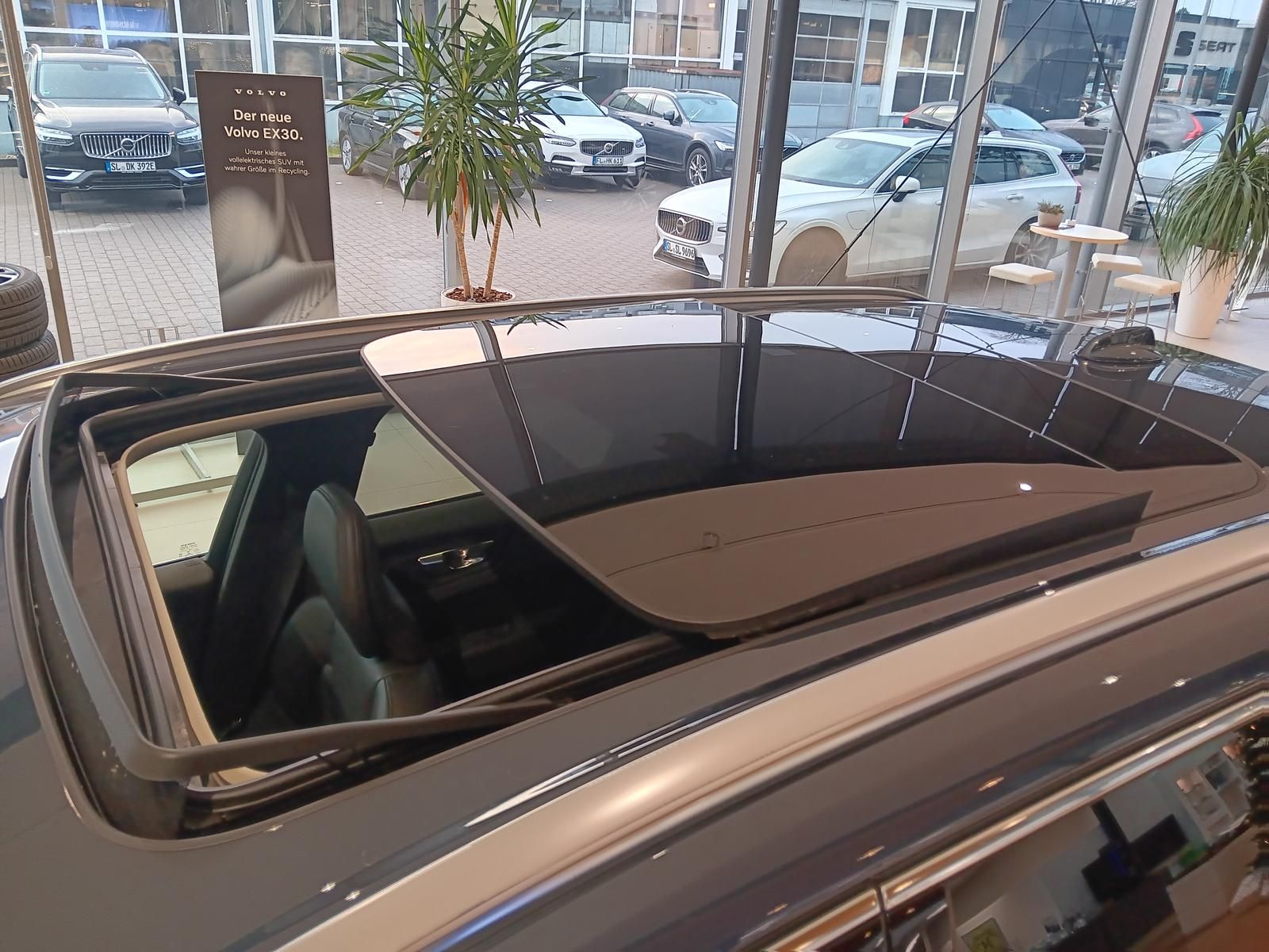 Fahrzeugabbildung Volvo XC60 T6 AWD Recharge Inscription