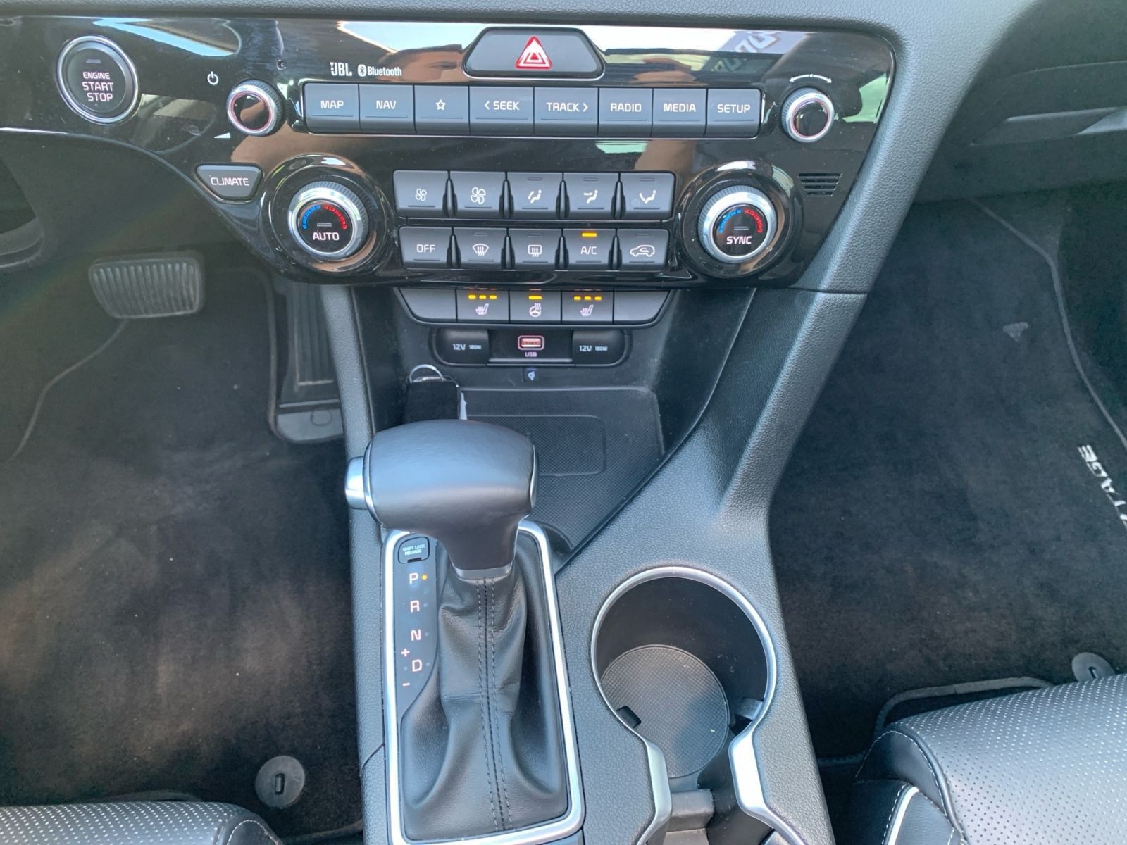 Fahrzeugabbildung Kia Sportage 1.6 T-GDI 7-DCT Black Edition Pan.Dach