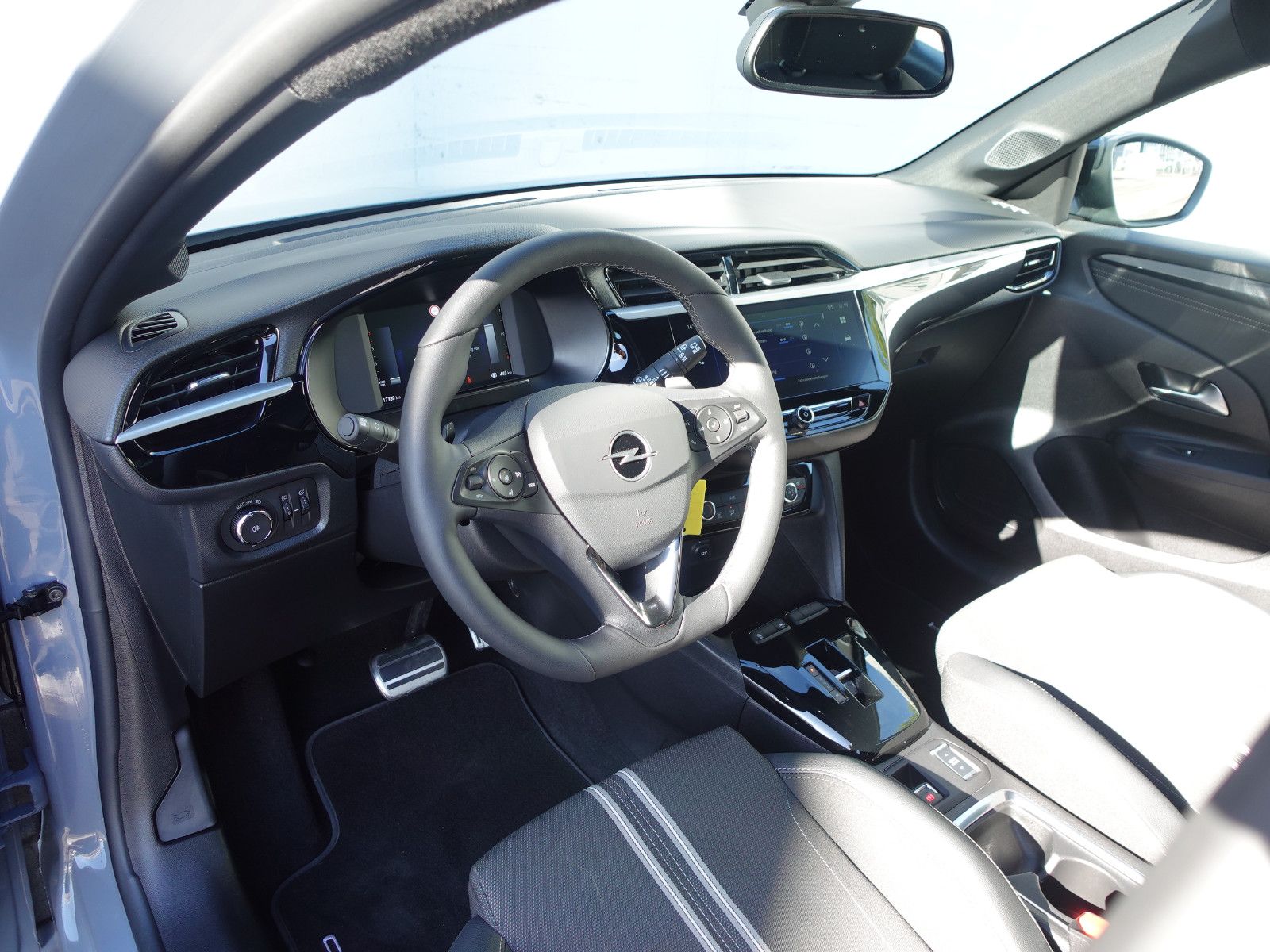 Fahrzeugabbildung Opel Corsa 1.2 Turbo GS Automatik Allwetter,LED,SHZ