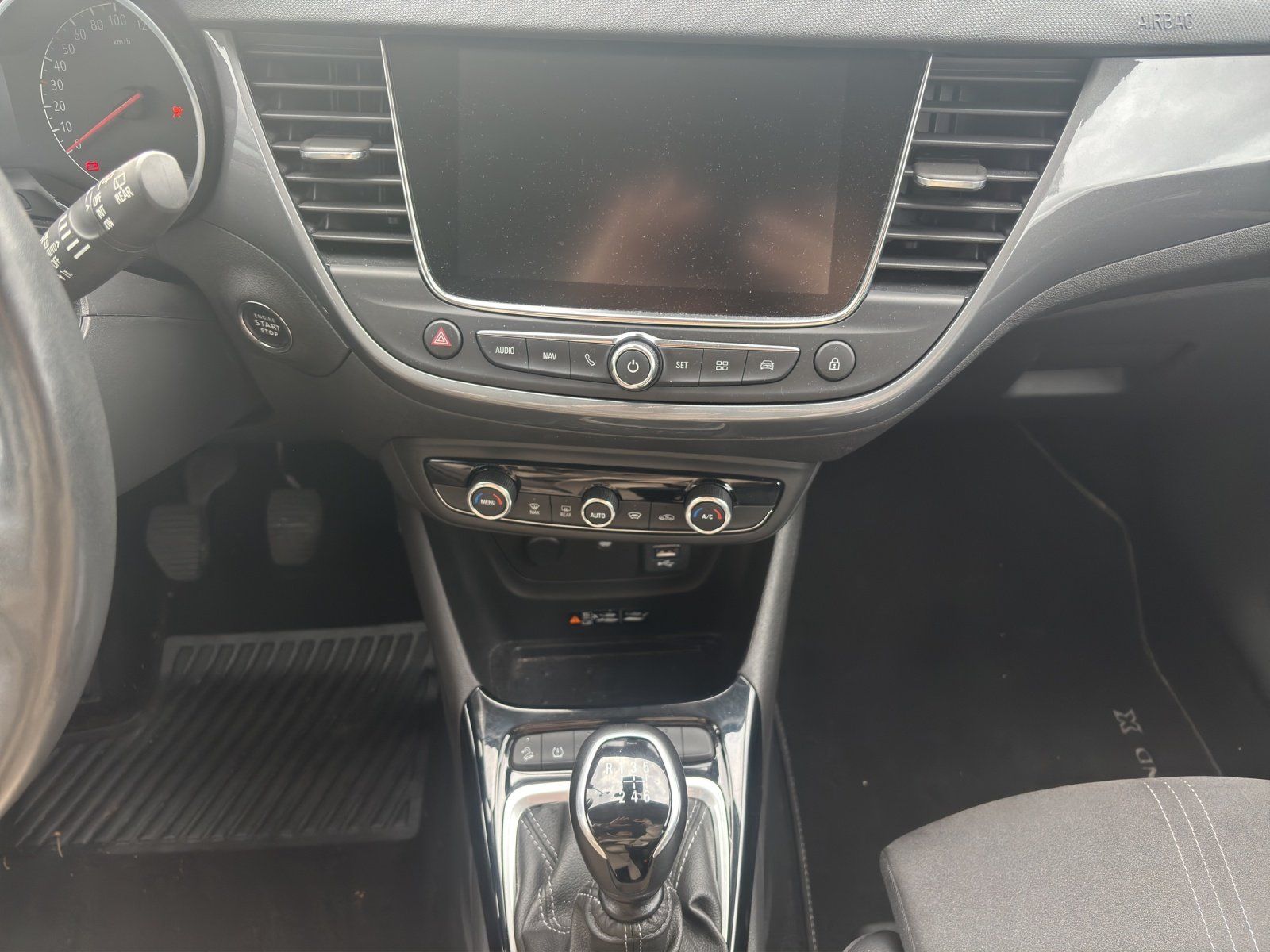 Fahrzeugabbildung Opel Crossland 1.2 Ultimate LED/KAMERA/NAVI/AHK/SHZ/