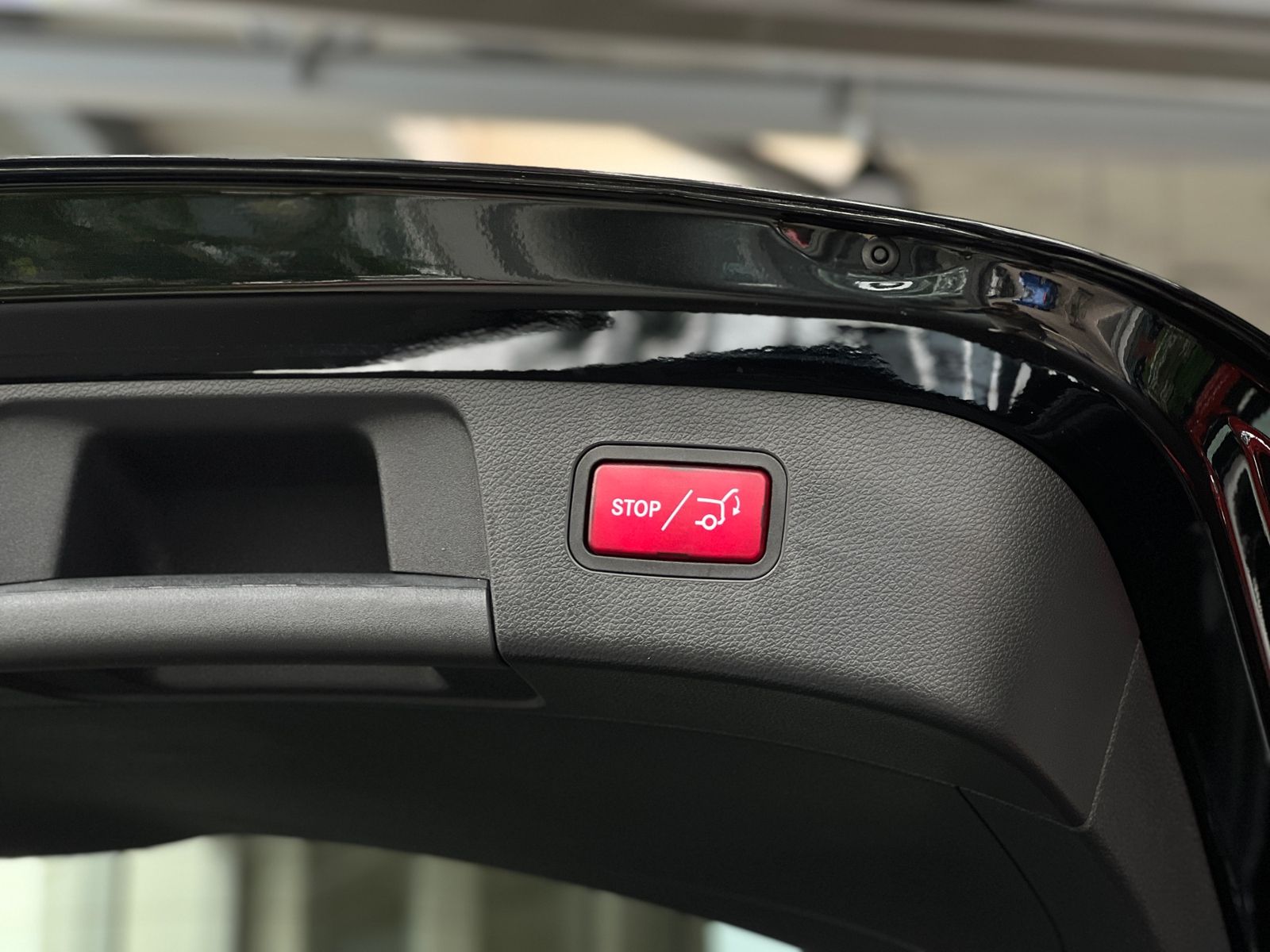 Fahrzeugabbildung Mercedes-Benz GLA 250 AMG 4Matic LED PANO KLIMA