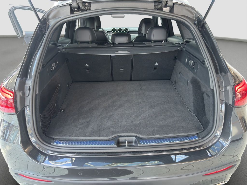 Fahrzeugabbildung Mercedes-Benz GLC 200 4MATIC AMG*NIGHT*Navi*KeyLess*PDC*RFK