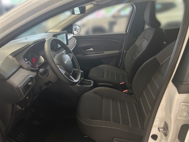 Fahrzeugabbildung Dacia Sandero Stepway Expression TCe 90HP CVT Apple Ca