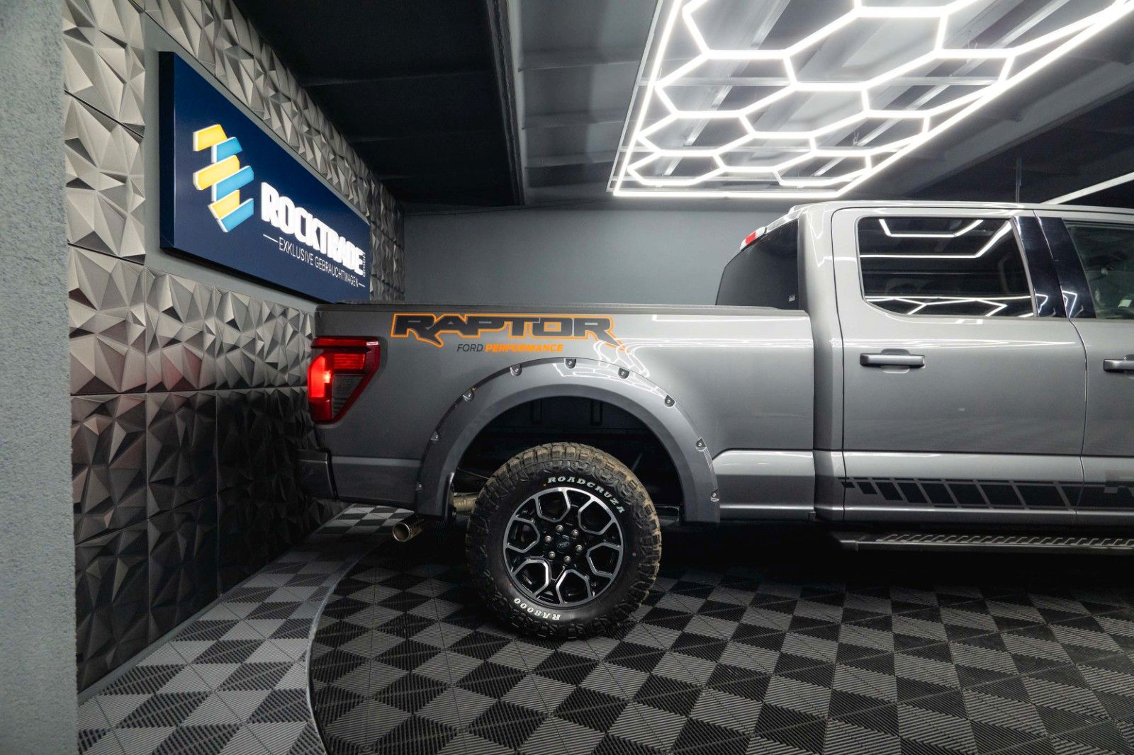 Fahrzeugabbildung Ford F150 5.0L V8 4x4 SuperCrew Longbed RAPTOR 19%