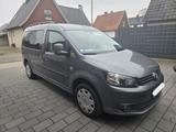 Volkswagen Caddy Maxi mit Rollstuhlrampe - Volkswagen Caddy Maxi aus 2012