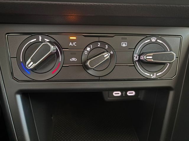 Polo  1.0 MPI LED KLI PDC KAM 3JGAR