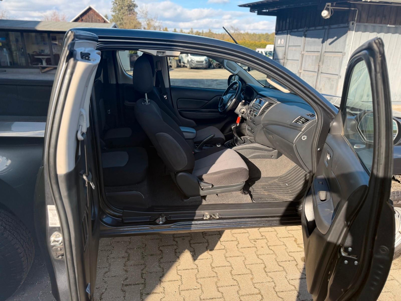Mitsubishi L200 Basis Club Cab 4WD Klima