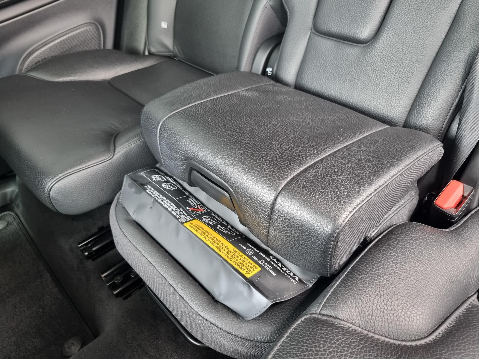 Fahrzeugabbildung Volvo XC90 B5 Diesel AWD Plus Bright 'AHK, Standheiz'