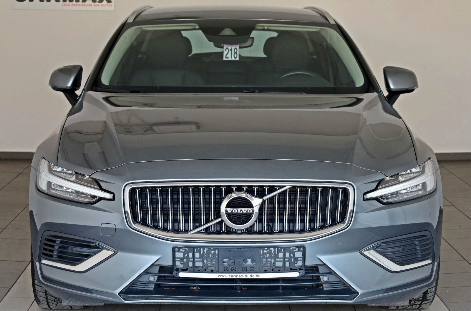 Fahrzeugabbildung Volvo V60 T6 AWD Inscription Expr. Leder,Navi,LED,SH