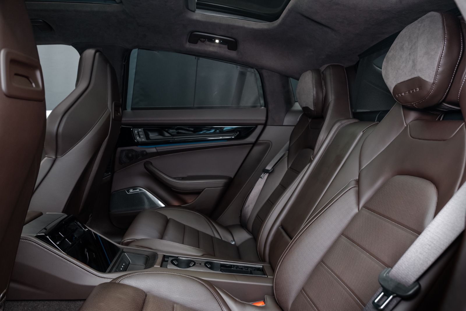 Fahrzeugabbildung Porsche Panamera GTS BURMESTER/PANO/PDLS+/STANDHEIZUNG