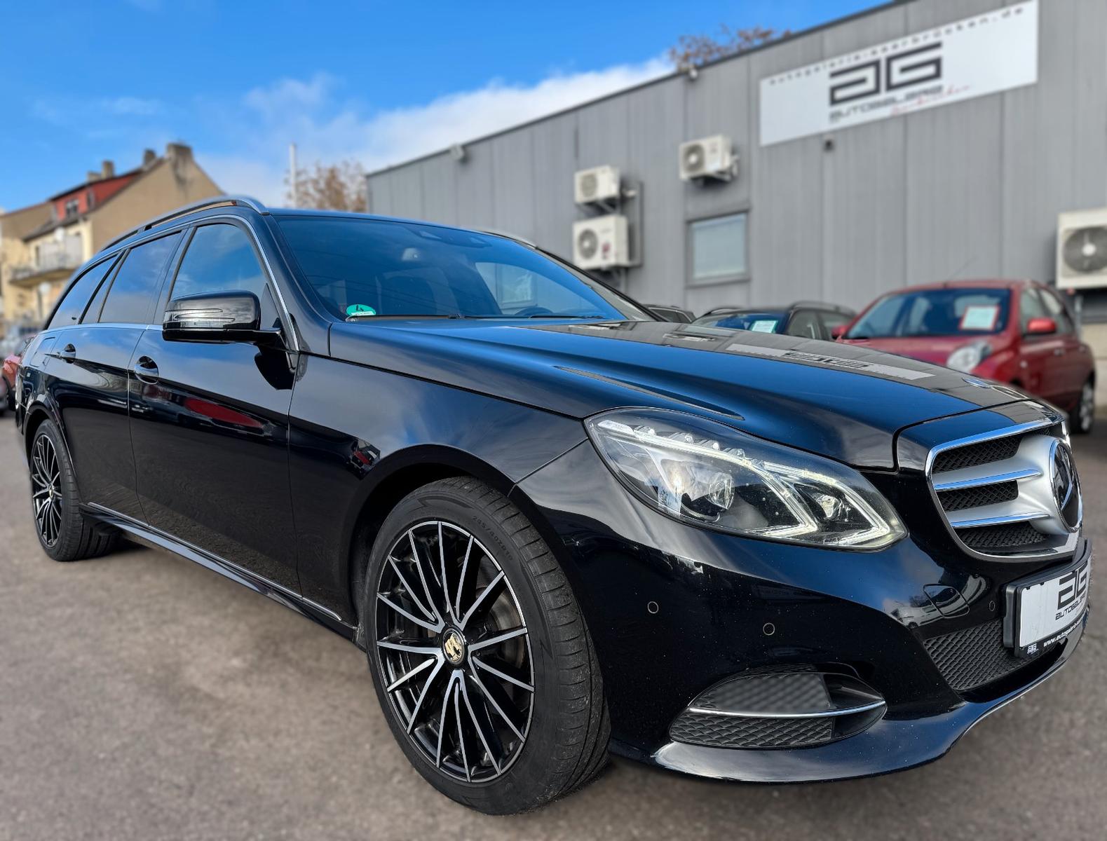 Mercedes-Benz E300 CDI Kombi *2.Hand/Leder/Navi/LED*