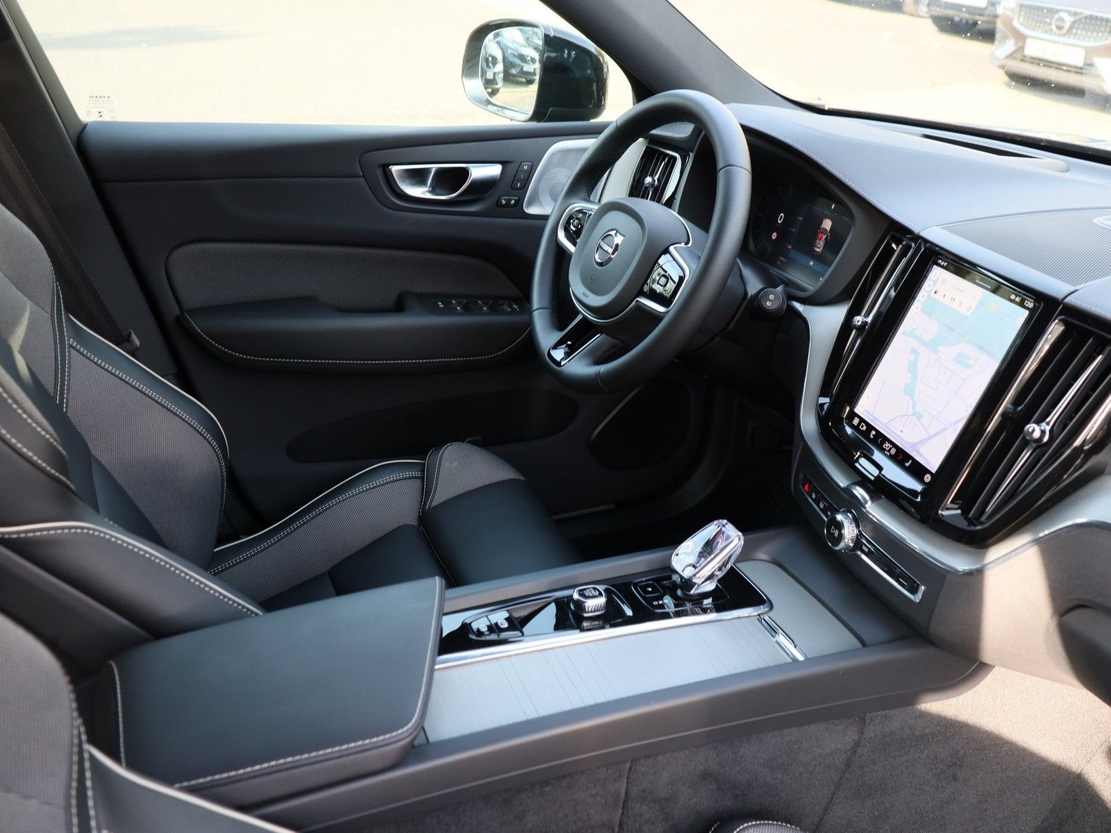 Volvo XC60 T8 AWD Ultra Black Edition NP:86.980,-//B&W imagem 3
