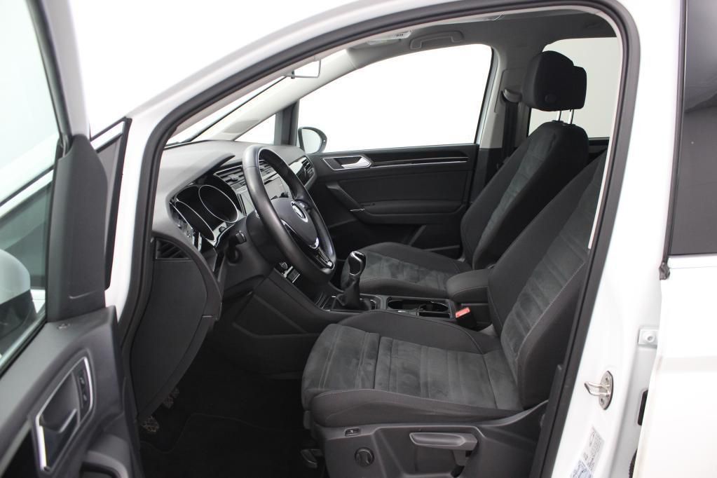 Volkswagen Touran Highline 1.5 TSI AHK*Tempo*PDC*Nav*Klima