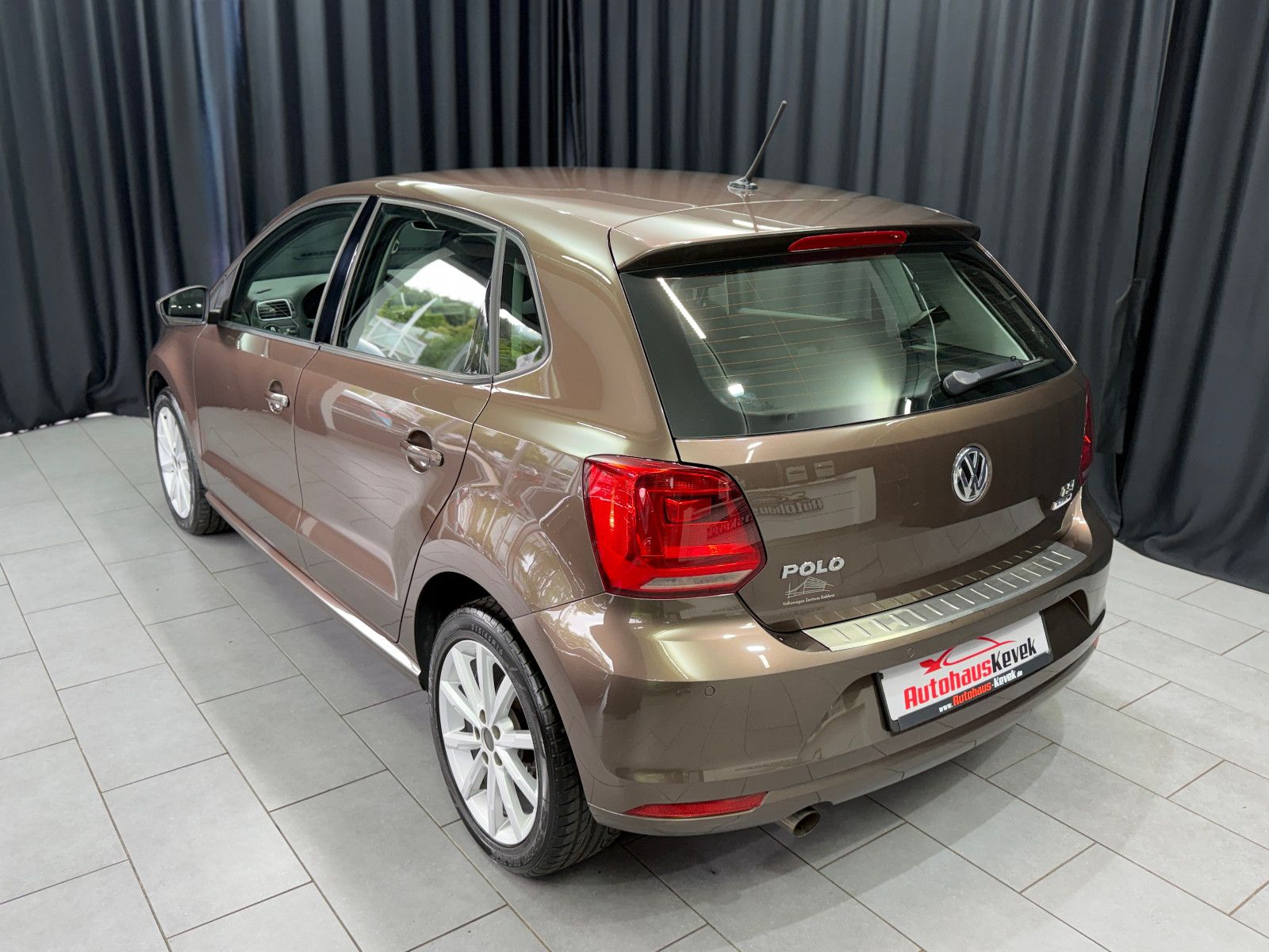 Fahrzeugabbildung Volkswagen Polo V Highline BMT/Start-Stopp|KLIMA|PDC|1-HD
