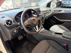 MERCEDES-BENZ B220 4Matic/KAMERA/ILS/TOTWI/