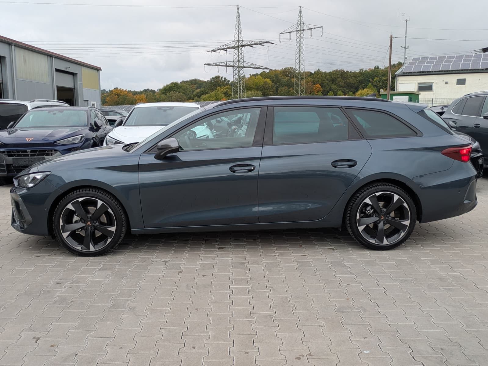 Fahrzeugabbildung CUPRA Leon 1.5 eTSI EDGE DSG*ACC*KAM*18"5JGARANTIE