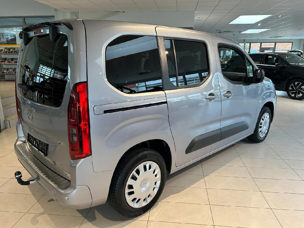 Fahrzeugabbildung Opel Combo Life E Elegance