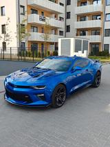 Chevrolet Camaro 2SS - 6.2 V8 - Schaltgetriebe - blaue Chevrolet Camaro