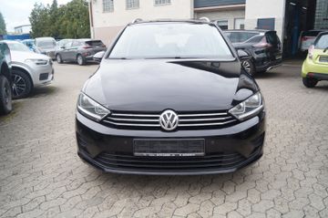 Volkswagen Golf - 1