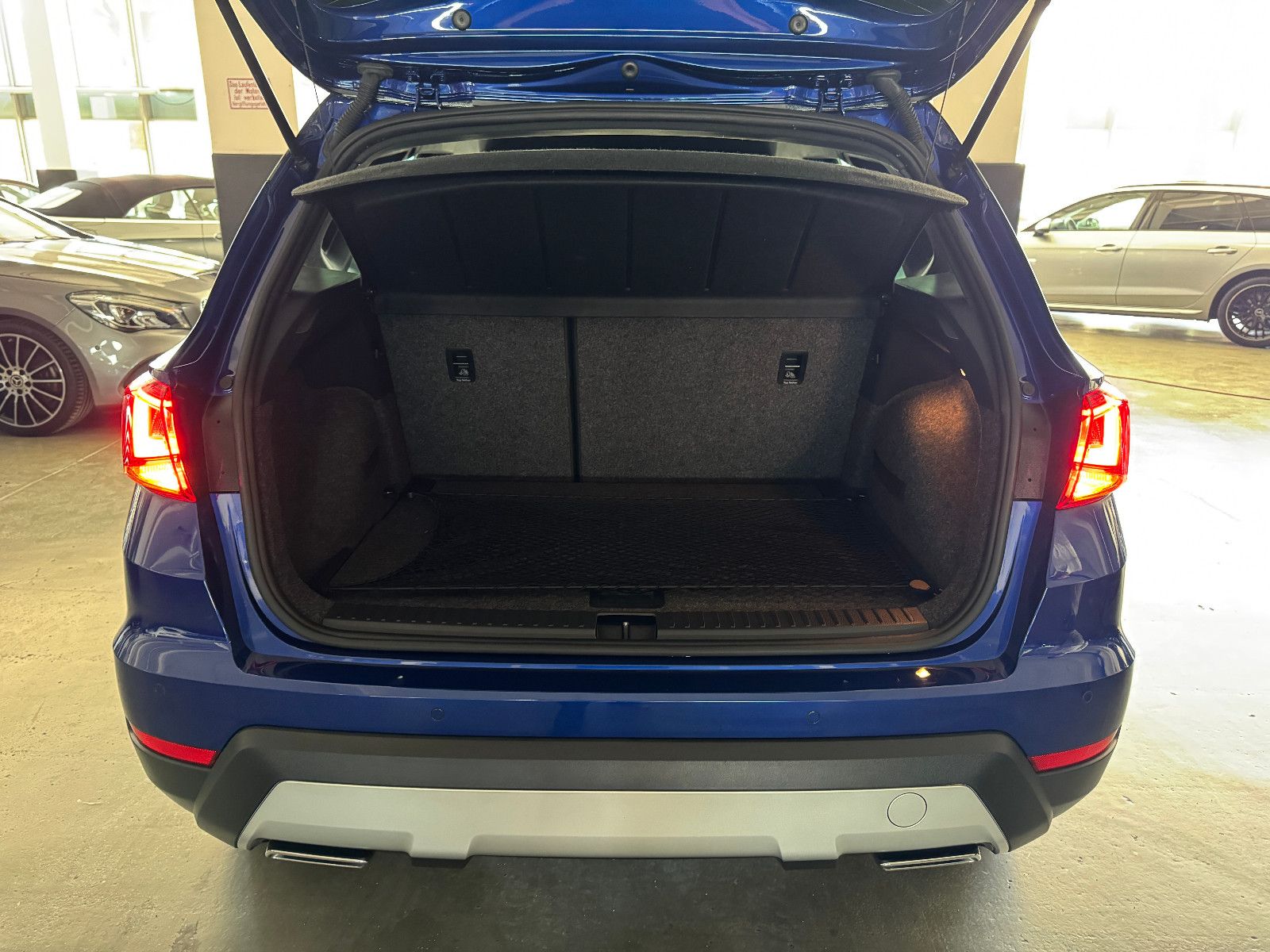 Fahrzeugabbildung SEAT ARONA SPORTPAKET FR-LINE DSG ACC LED BEATS KESSY