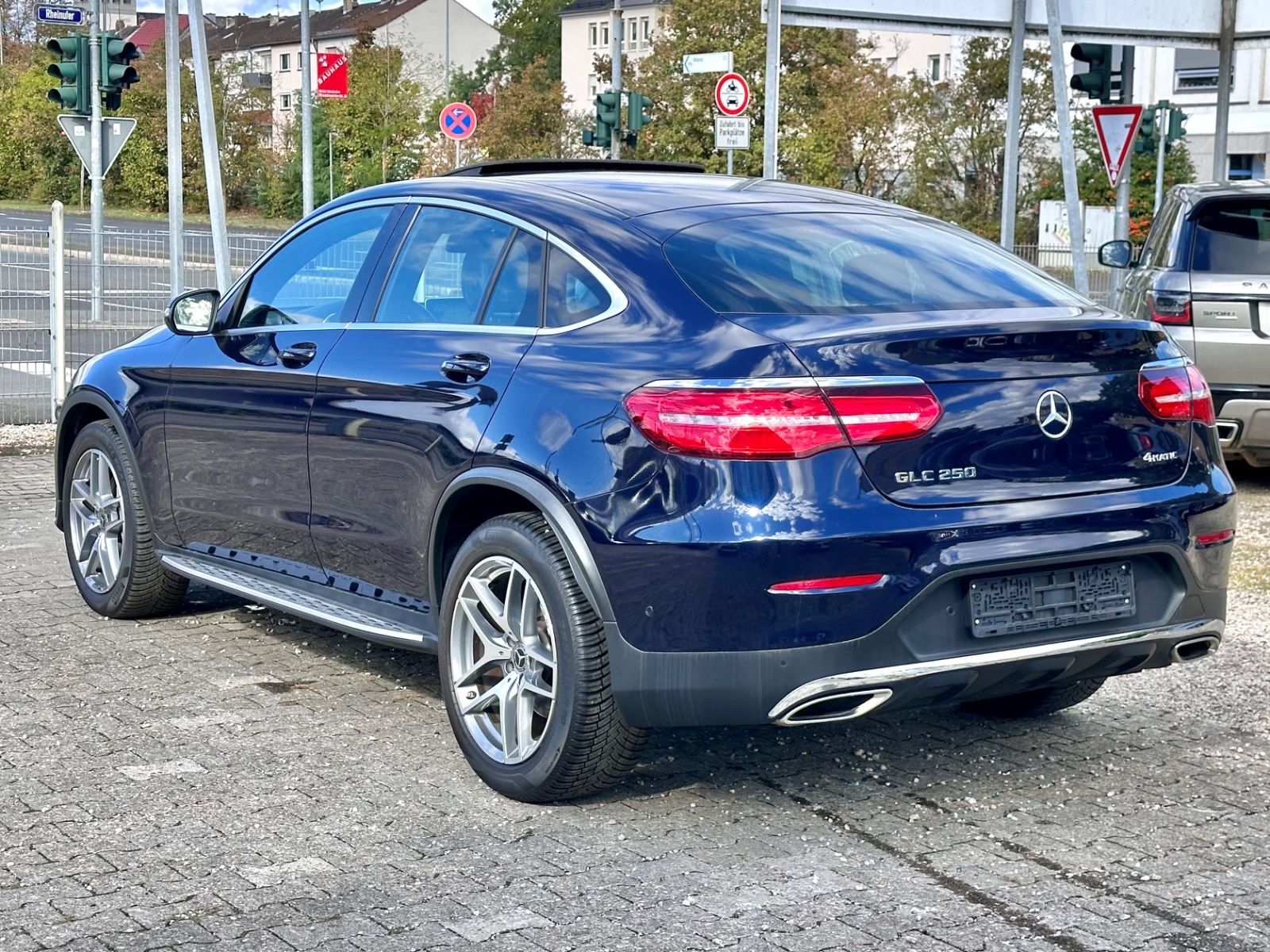 Fahrzeugabbildung Mercedes-Benz GLC 250 COUPE AMG 4MATIC*ESHD+KAMERA*