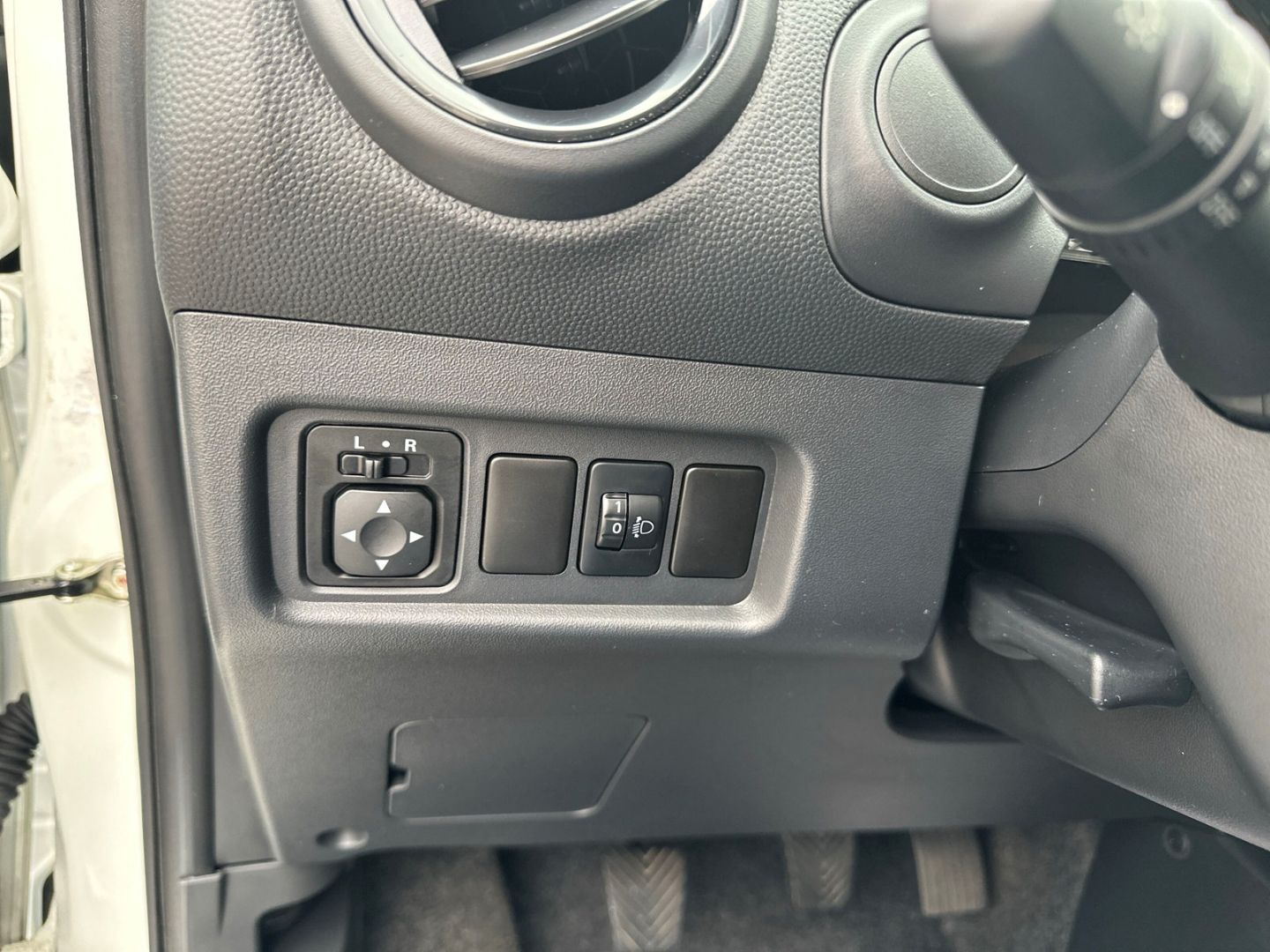 Fahrzeugabbildung Mitsubishi Space Star Radio + Bluetooth+ USB + Freisprechei