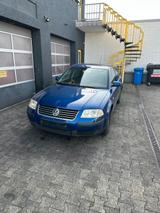 Volkswagen VW Passat 2,0 L - Volkswagen Passat aus 2007: 2.0