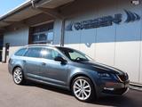 Skoda Octavia Combi 1.5 TSI DSG SOLEIL *AMUNDSEN*AHK* - Skoda Octavia SOLEIL mit Benzin-Antrieb