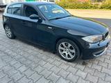 BMW 118d 4-Türer - BMW 118 aus 2008: 118d