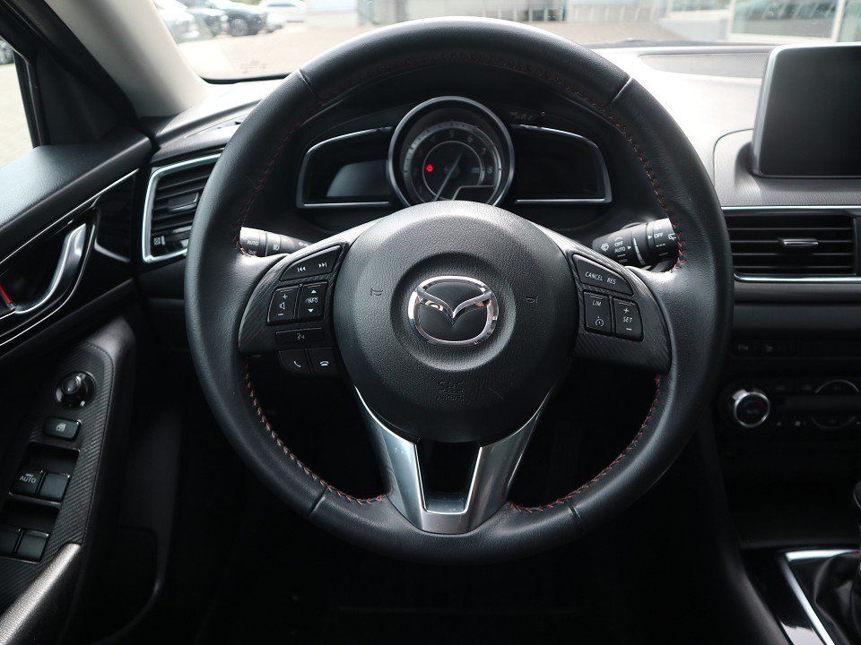 Fahrzeugabbildung Mazda 3 Sports-Line G-120 BI-XENON BOSE HUD EPH RFK SH