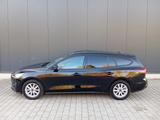 Ford Focus Turnier Cool & Connect*1HAND* - Ford Gebrauchtwagen in Pforzheim