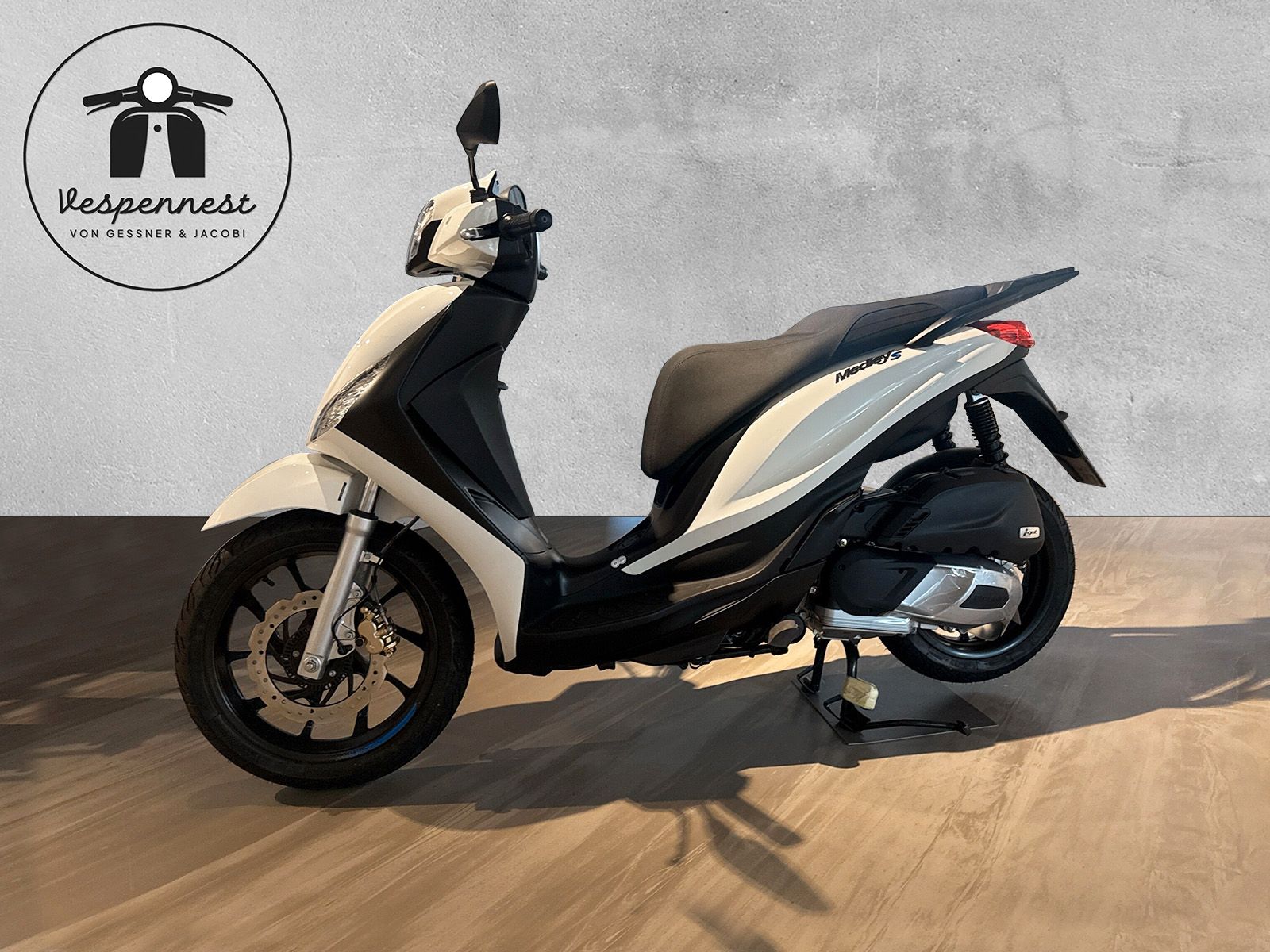 Fahrzeugabbildung Piaggio Medley 125 Sport White