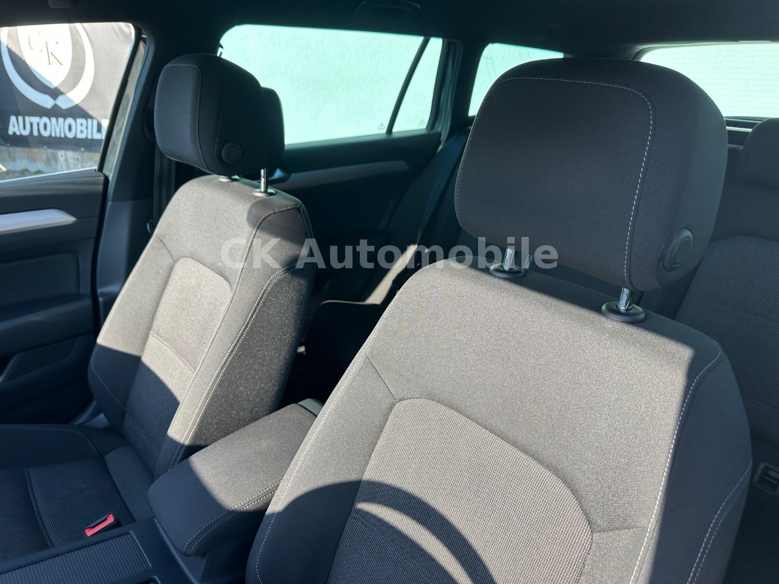 Fahrzeugabbildung Volkswagen Passat Variant Comfortline 2.0TDI/DSG/LED/AHK