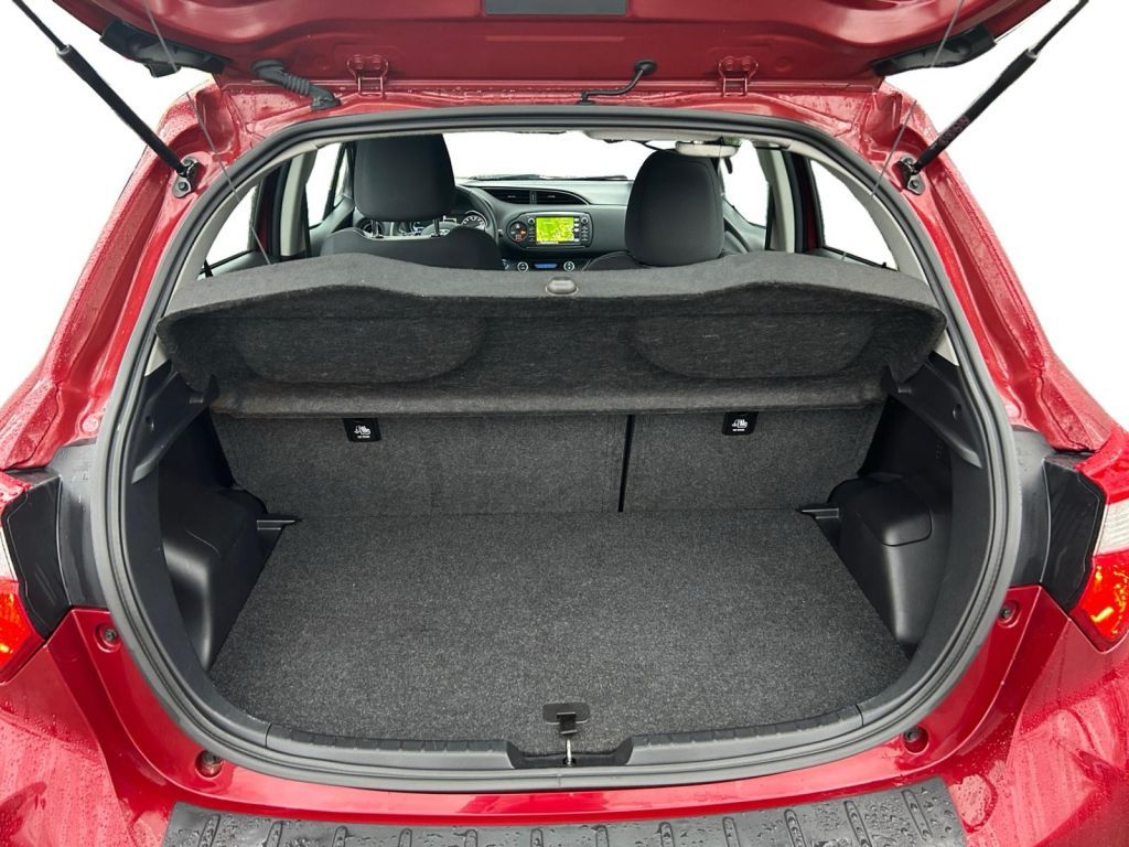 Fahrzeugabbildung Toyota Yaris Hybrid 1.5 VVT-i Comfort