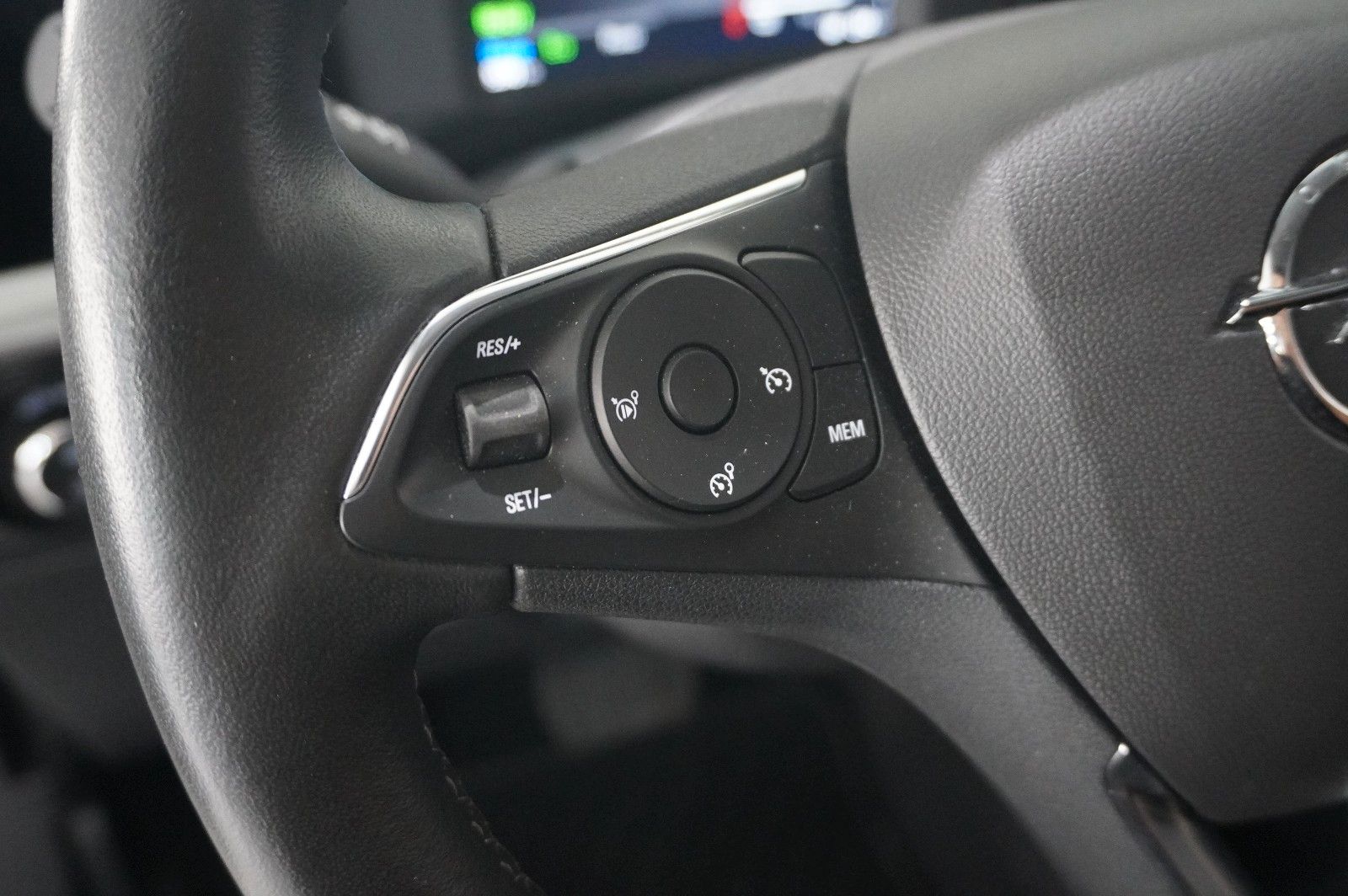 Fahrzeugabbildung Opel Mokka-e ELEGANCE 3-PHASIG NAVI/LED/KAMERA/DAB+