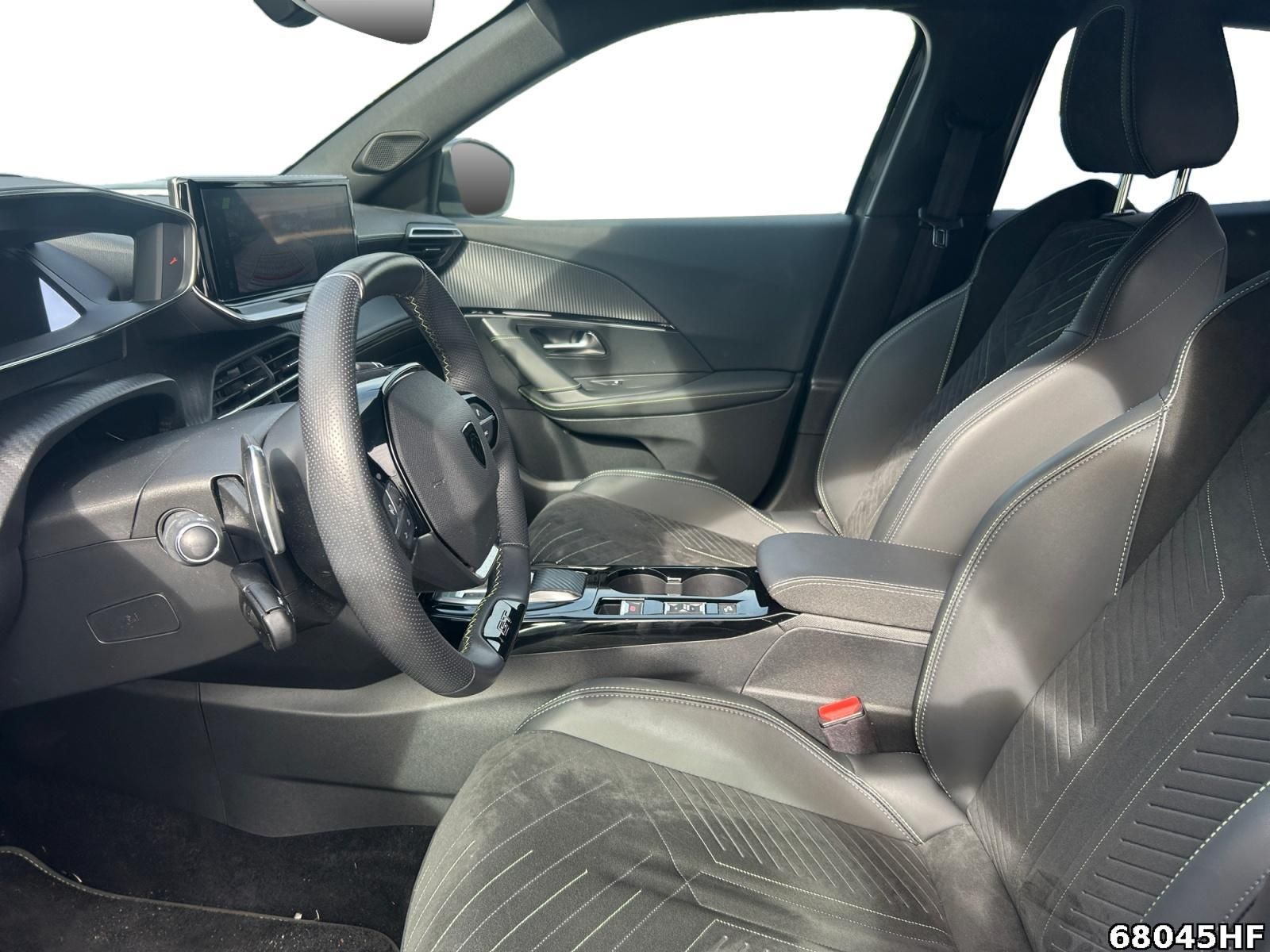 Fahrzeugabbildung Peugeot 2008 GT 130PS *NAVI*SHZ*KAMERA*PDC*LED*