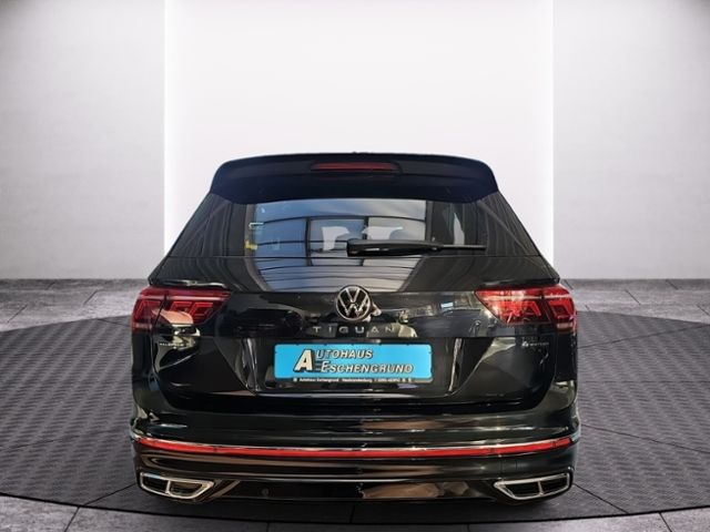 Fahrzeugabbildung Volkswagen Tiguan Allspace 2.0 TDI 4M DSG R-Line PANO MATRI
