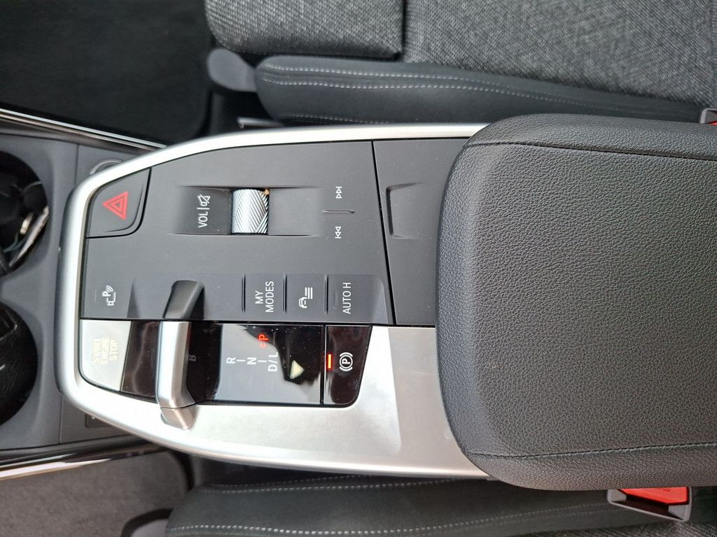 220i Active Tourer *DSG*LED*HARMAN KARDON*INNIVA
