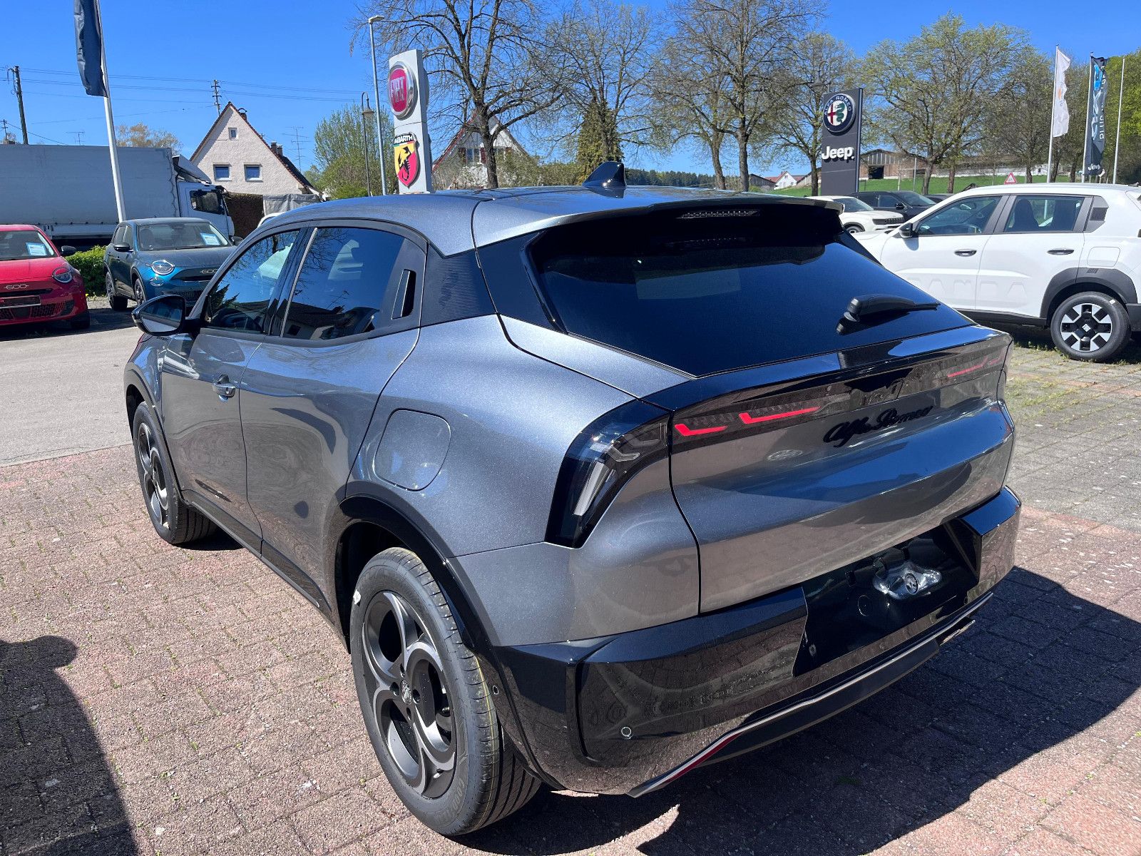 Fahrzeugabbildung Alfa Romeo Junior Ibrida 1.2 VGT -Hybrid 107 Sport Speciale