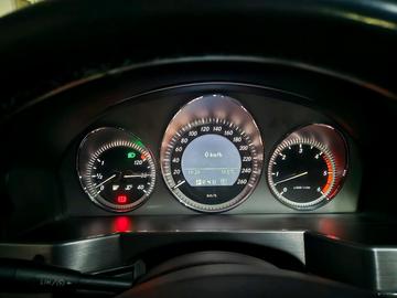 2010 Mercedes-BENZ GLK — фото 10