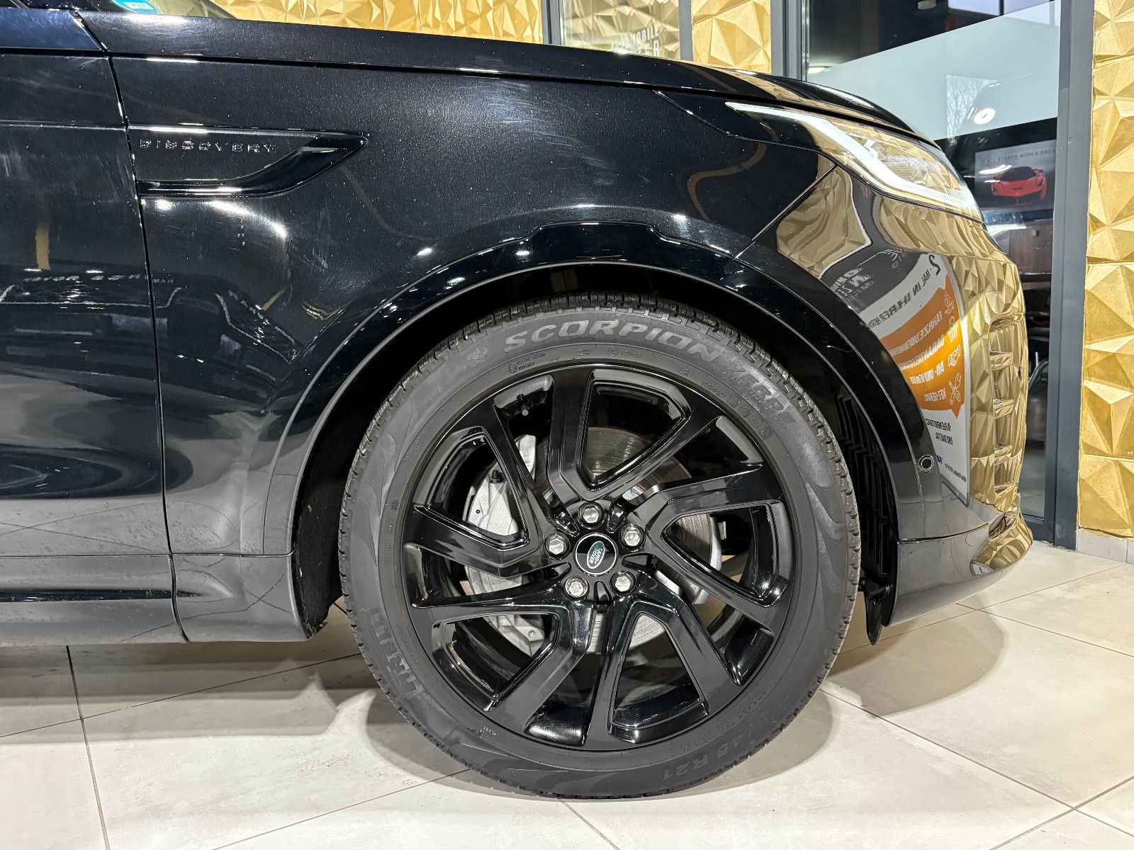Fahrzeugabbildung Land Rover Discovery 5 R-Dynamic SE AWD/7-SITZER/360''KAM
