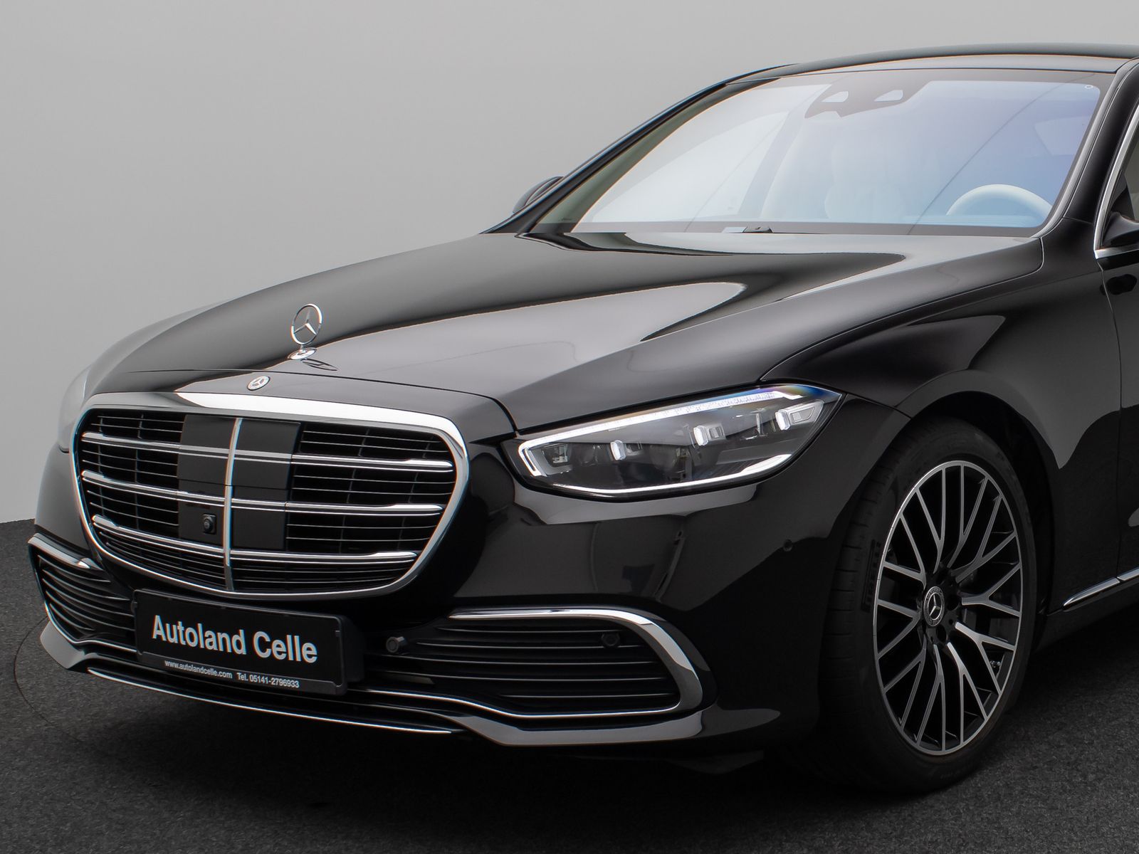 Fahrzeugabbildung Mercedes-Benz S 400d 4Matic HUD DAB 360° 9G-Tronic MBUX Ent.+