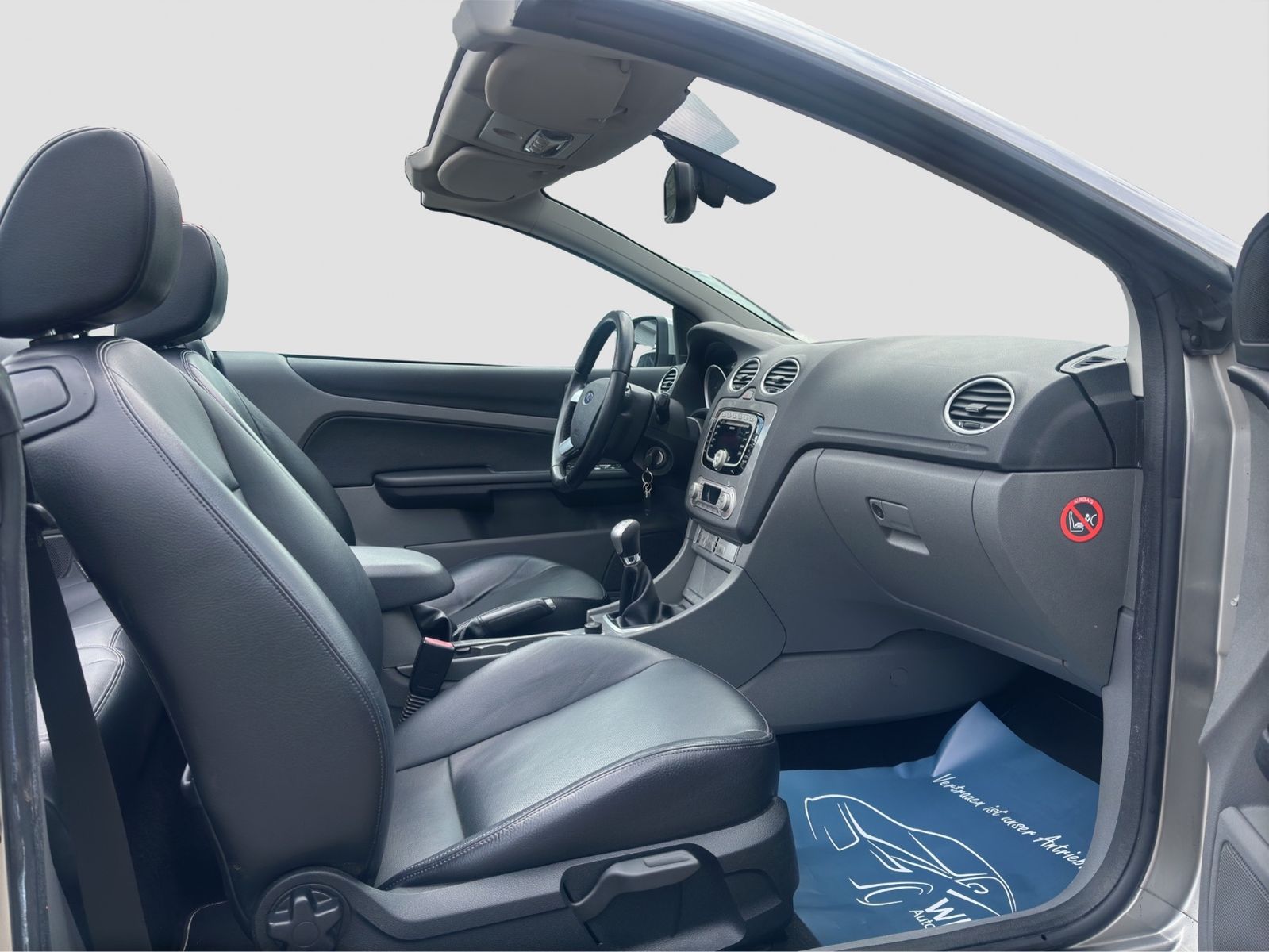Fahrzeugabbildung Ford Focus Cabrio Titanium/Leder/AHK/SHZ/PDC/