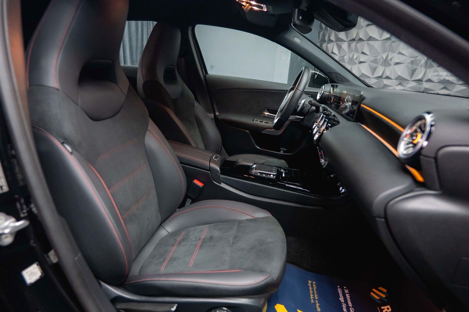 Fahrzeugabbildung Mercedes-Benz A 250 AMG Line Night-Paket *ACC*Head Up*DAB*19%*