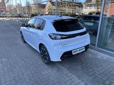 Peugeot 208 1,2 PT 100 Allure 6 Gang ACC Kessy Sitzhzng - weiße Peugeot 208