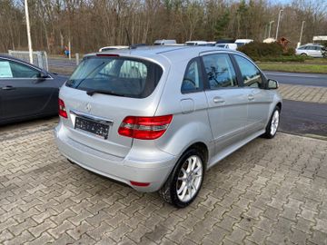 Fahrzeugabbildung Mercedes-Benz B 200 SportsTourer*Sitzheizung*PDC*Bluetooth*