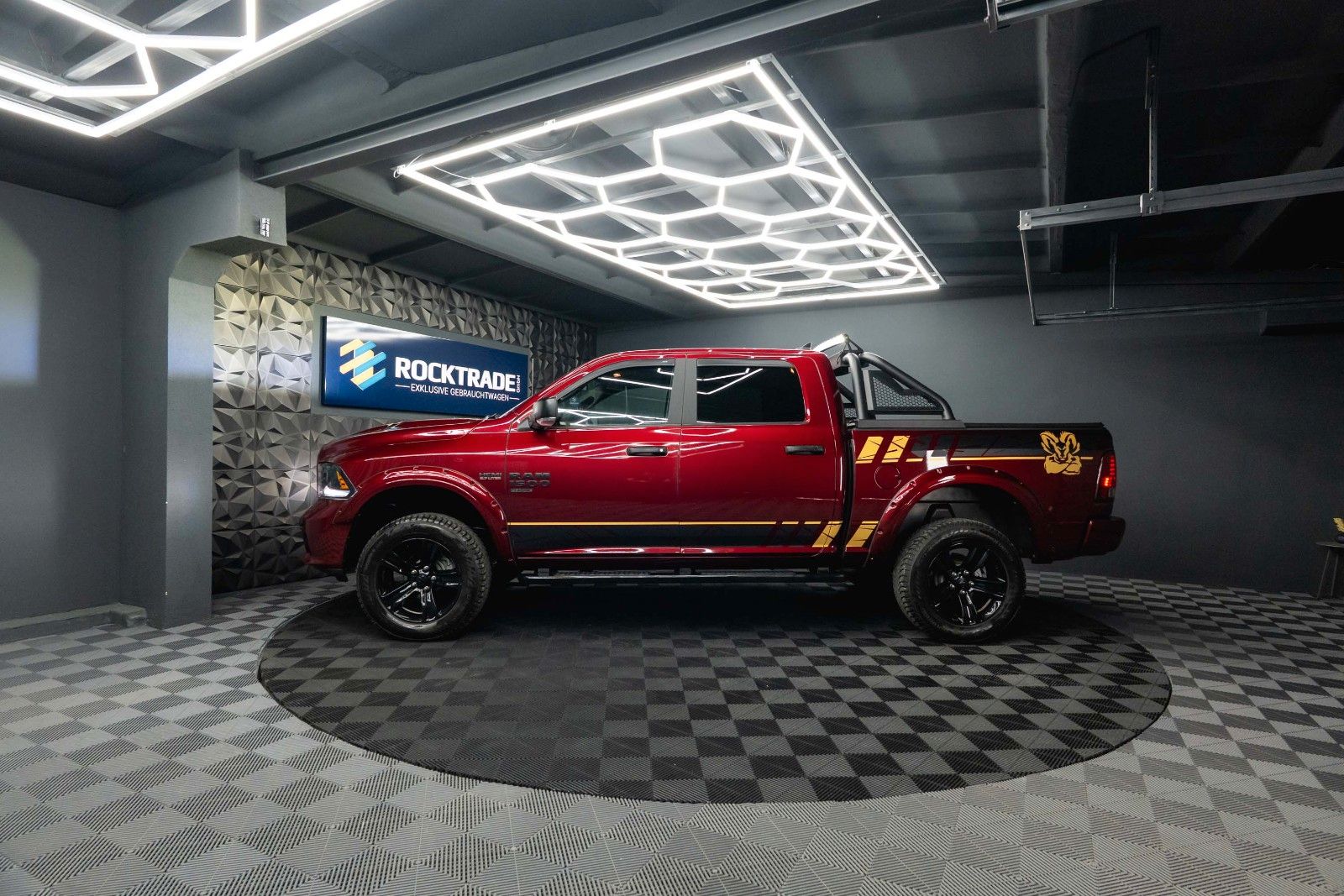 Fahrzeugabbildung Dodge RAM 5.7 V8 HEMI 4x4 OFFROAD Night-Paket *LED*AHK