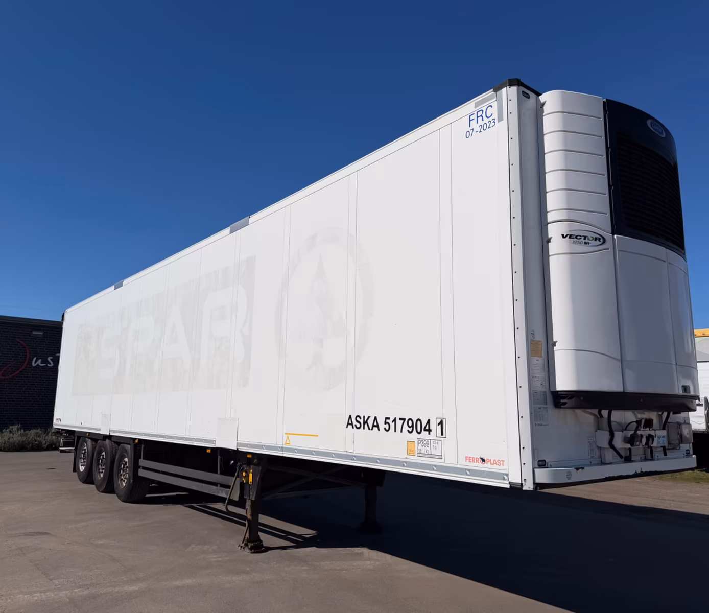 Schmitz Cargobull 2 x SKO24/Carrier Vector 1950 Multitemp / Lift