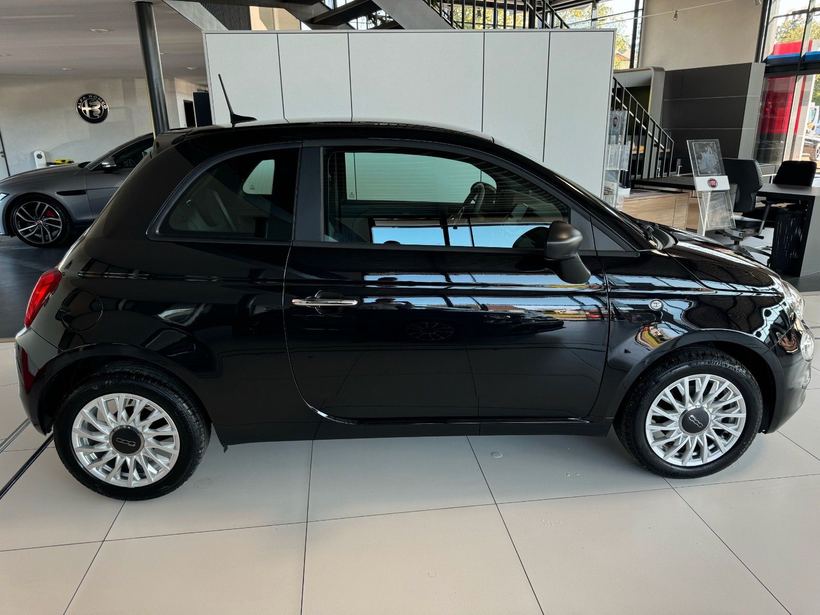 Fahrzeugabbildung Fiat 500 Hatchback MY23 1.0 GSE /Carplay /Tempomat